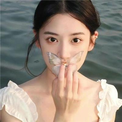不认识的女友
